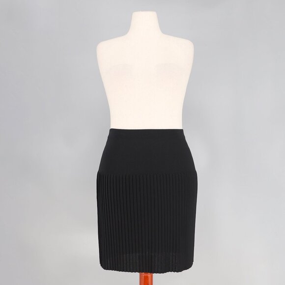 EXCLUSIVELY MISOOK Ribbed Stretch Mini Skirt Black Size XL - Picture 2 of 5